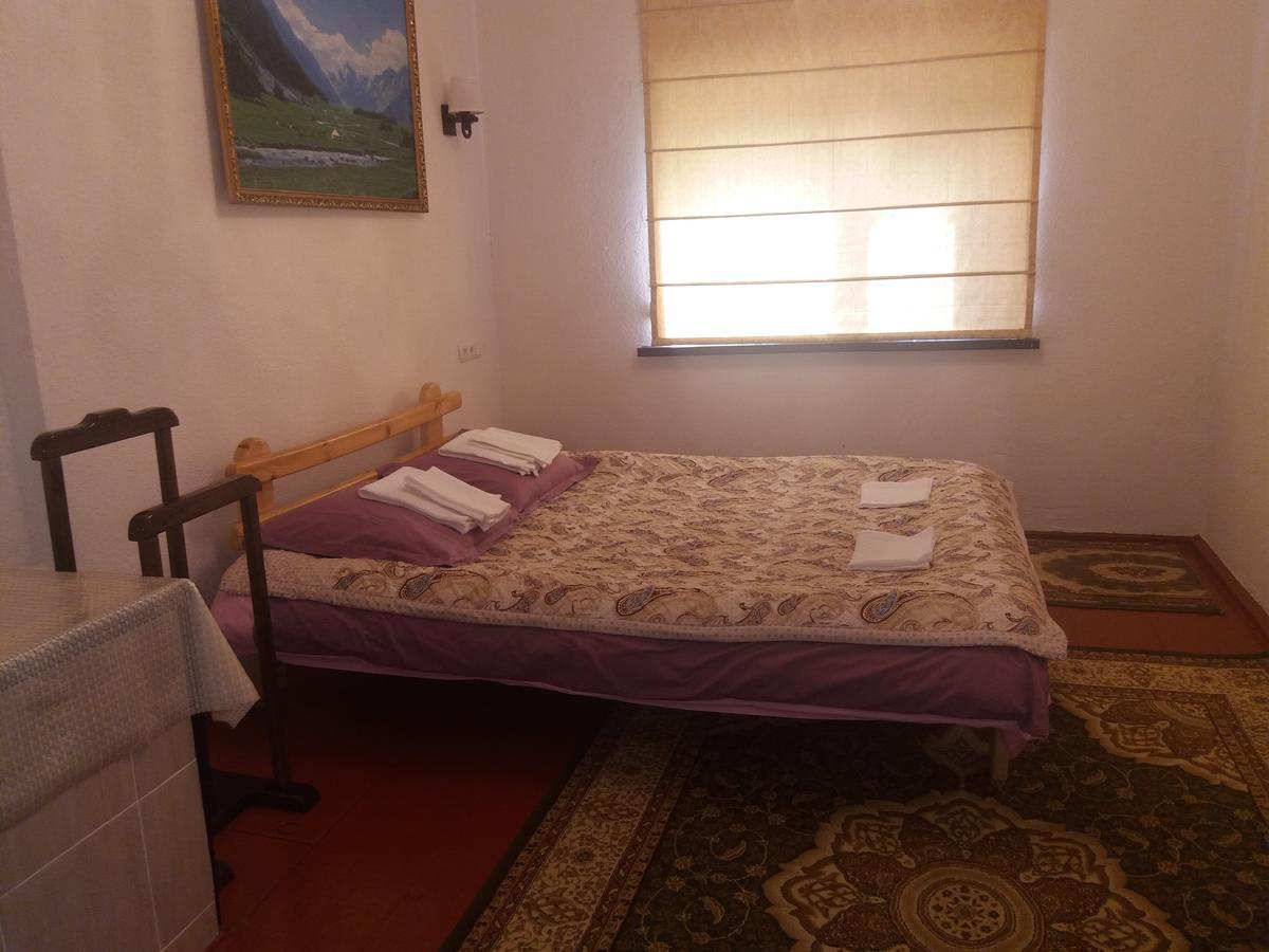 Macedon Guest House Barskoon Zewnętrze zdjęcie