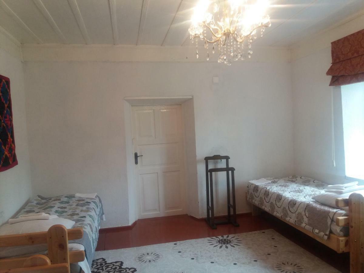 Macedon Guest House Barskoon Zewnętrze zdjęcie